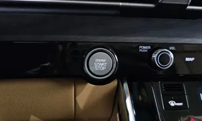 Kia Canival 2023, 103755 км, за 16345.02 USD - фото 28