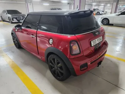 MINI Cooper 2010, 95000 км, за 4266.77 USD