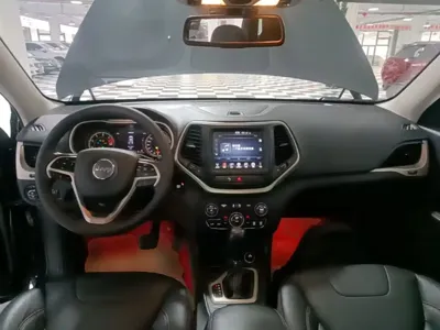 Jeep Cherokee 2018, 78600 км, за 6055.78 USD - фото 10