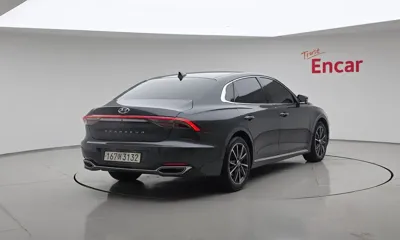 Hyundai Grandeur 2022, 64907 км, за 13544.76 USD
