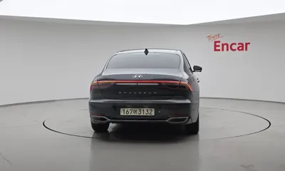 Hyundai Grandeur 2022, 64907 км, за 13544.76 USD