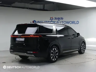 Kia Canival 2023, 111820 км, за 16141.53 USD