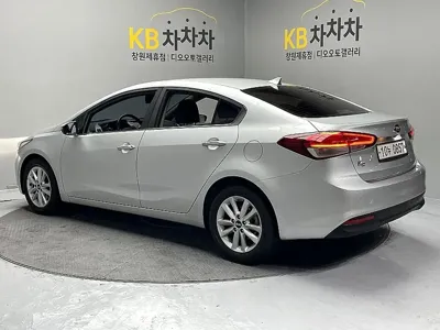 Kia K3 2016, 112957 км, за 5776.55 USD