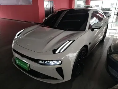 Zeekr 001 2025, 27700 км, за 28045.37 USD