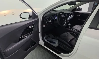 Kia Niro 2022, 15802 км, за 14779.29 USD - фото 11