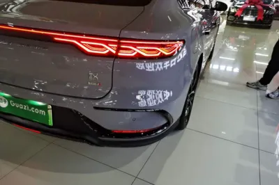 BYD Han 2025, 23600 км, за 21609 USD - фото 9