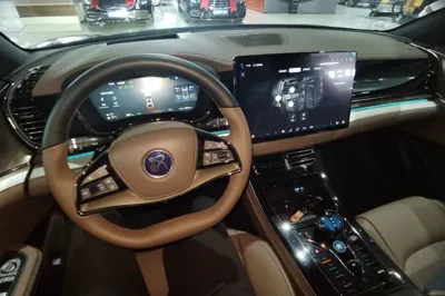 BYD Han 2025, 23600 км, за 21609 USD - фото 12