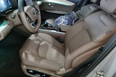 BYD Han 2025, 23600 км, за 21609 USD - фото 17