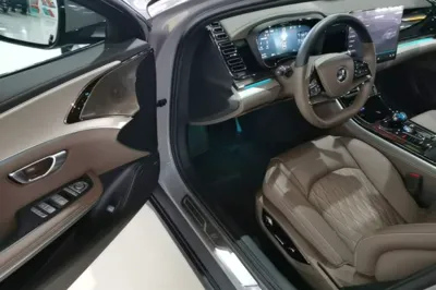 BYD Han 2025, 23600 км, за 21609 USD - фото 18