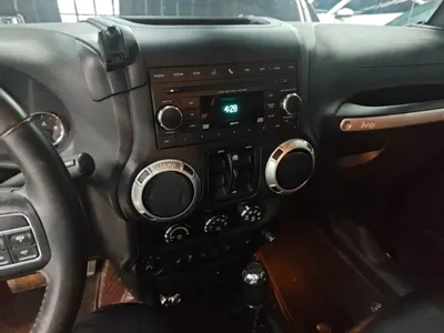 Jeep Wrangler 2016, 163600 км, за 15434.69 USD - фото 13