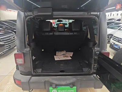 Jeep Wrangler 2016, 163600 км, за 15434.69 USD - фото 19