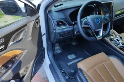 BYD Qin New Energy 2018, 92700 км, за 7521 USD - фото 13