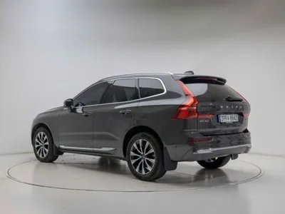 Volvo XC60 2025, 10738 км, за 35447.03 USD