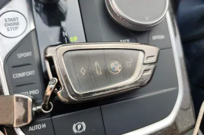 BMW 3 Series 2021, 53600 км, за 22462 USD - фото 20