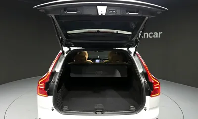 Volvo XC60 2024, 35223 км, за 30987.77 USD - фото 20