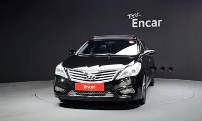Hyundai Grandeur 2012, 159083 км, за 2776.31 USD