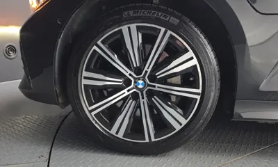 BMW 3-Series 2020, 85982 км, за 16848.83 USD