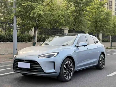 AITO 问界 AITO M5 · 2023 год