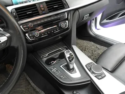 BMW 3-Series 2018, 160846 км, за 10083.28 USD - фото 9
