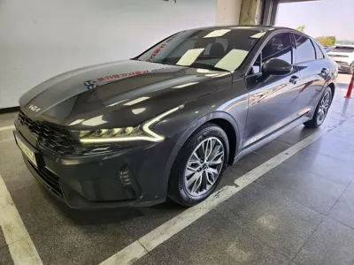 Kia K5 · 2023 год