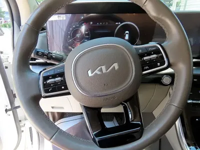 Kia Canival 2023, 49940 км, за 18773.8 USD - фото 9