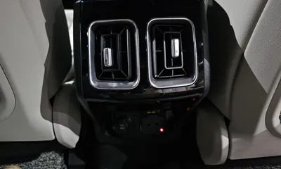Kia Sorento 2024, 30119 км, за 28338.78 USD - фото 35
