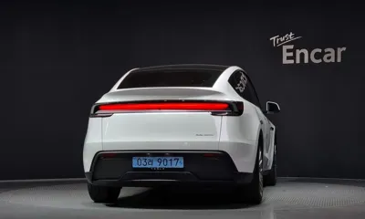 Tesla Model Y 2025, 17617 км, за 40304.22 USD