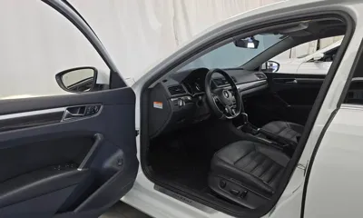 Volkswagen Passat 2018, 55693 км, за 7814.02 USD - фото 10