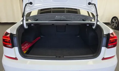 Volkswagen Passat 2018, 55693 км, за 7814.02 USD - фото 20