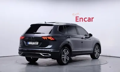 Volkswagen Tiguan 2023, 40024 км, за 19349.01 USD