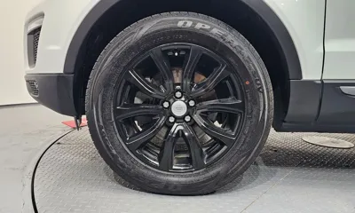 Land Rover Range Rover Evoque 2018, 88083 км, за 8912.32 USD