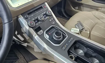Land Rover Range Rover Evoque 2018, 88083 км, за 8905.93 USD - фото 9