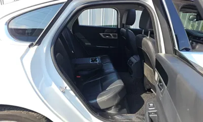 Jaguar XF 2018, 129419 км, за 6180.07 USD - фото 12