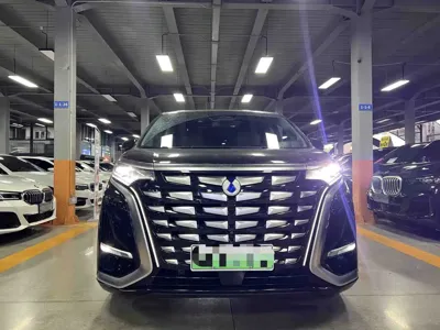 Denza Denza D9 2023, 64000 км, за 30634.5 USD