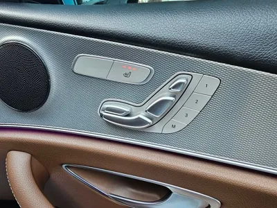 Mercedes-Benz E-Class 2019, 29500 км, за 16895.27 USD - фото 13