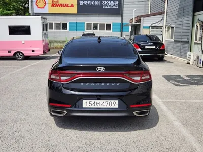 Hyundai Grandeur 2017, 117000 км, за 8532.58 USD