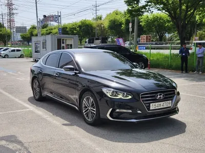 Hyundai Grandeur 2017, 117000 км, за 8532.58 USD