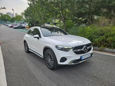 Mercedes-Benz GLC-Class 2025, 10087 км, за 43980.57 USD