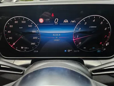 Mercedes-Benz GLC-Class 2025, 10087 км, за 43980.57 USD