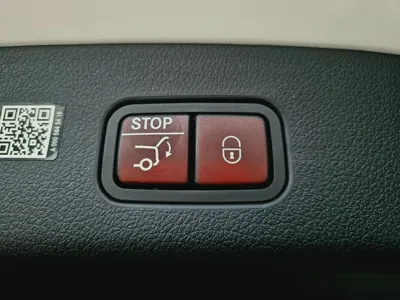 Mercedes-Benz GLC-Class 2025, 10087 км, за 43980.57 USD - фото 14