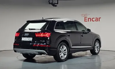 Audi Q7 2019, 60362 км, за 20101.5 USD