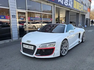 Audi R8 · 2015 год