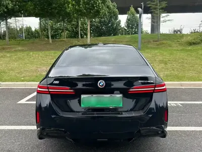 BMW i5 2025, 23000 км, за 34284.21 USD - фото 8