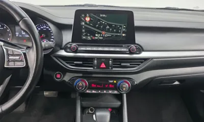 Kia K3 2021, 53856 км, за 9058.68 USD - фото 15