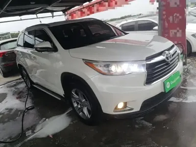 Toyota Highlander 2016, 131800 км, за 12507.11 USD