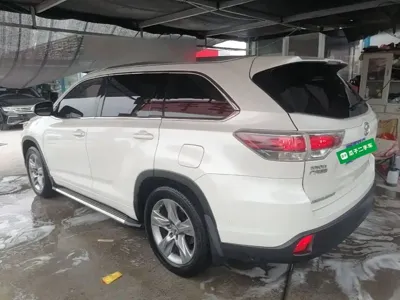 Toyota Highlander 2016, 131800 км, за 12507.11 USD