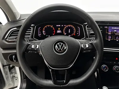 Volkswagen T-Roc 2022, 26200 км, за 16627.11 USD - фото 14