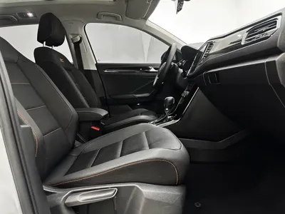 Volkswagen T-Roc 2022, 26200 км, за 16627.11 USD - фото 23