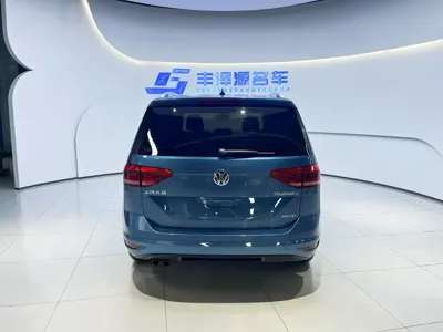 Volkswagen Touran 2019, 45300 км, за 9296.23 USD