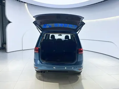 Volkswagen Touran 2019, 45300 км, за 9296.23 USD - фото 10